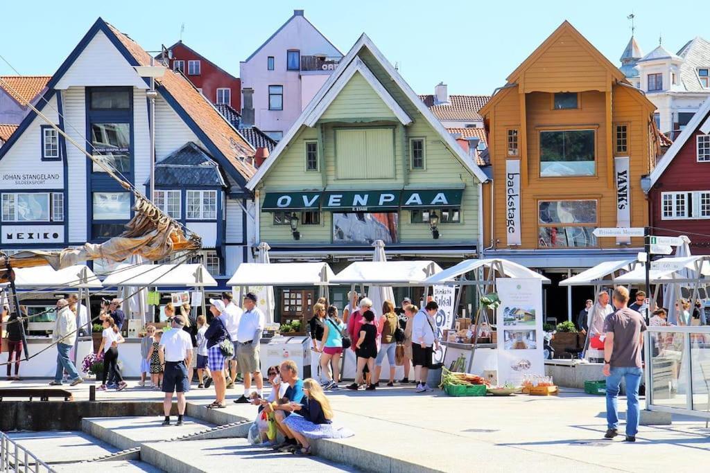 Practical Basement Apt With All Home Comforts Close To City Centre Stavanger Exteriör bild