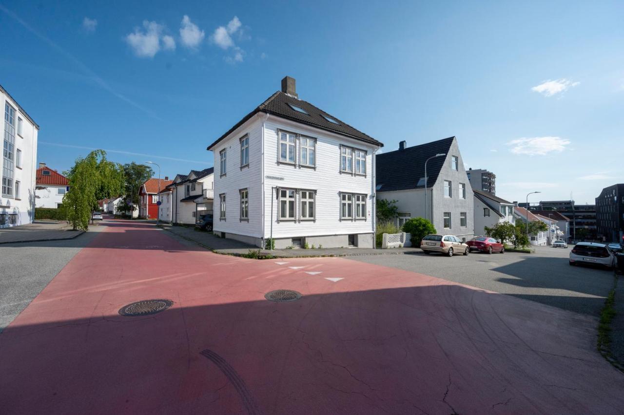 Practical Basement Apt With All Home Comforts Close To City Centre Stavanger Exteriör bild